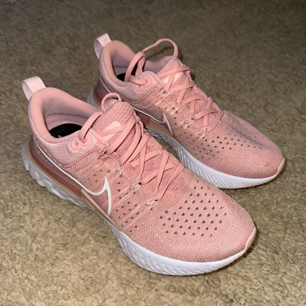 Nike Women's Pink Running Shoes